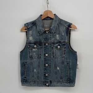🏹 nwt GAP Blue Denim distressed Vest